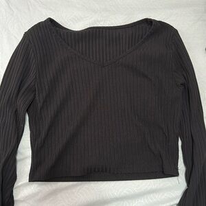 Black SHEIN cropped long sleeve V-neck shirt